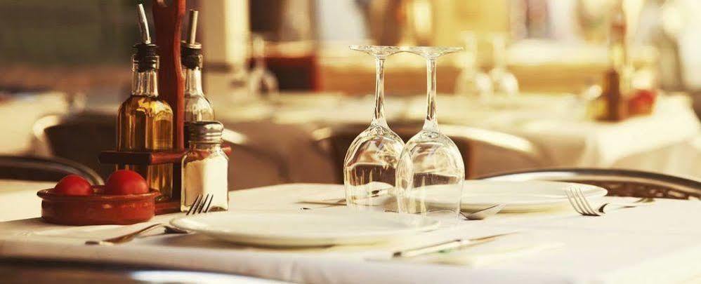 Camelot Restaurant & Inn Clarks Summit Buitenkant foto